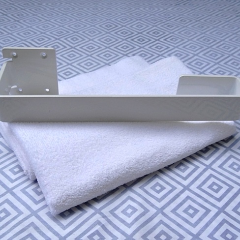 Loop Towel Rack